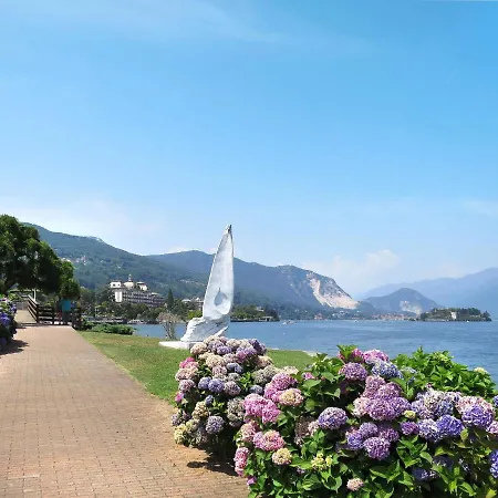 Apartment Le Tre Pagode By Interhome Stresa